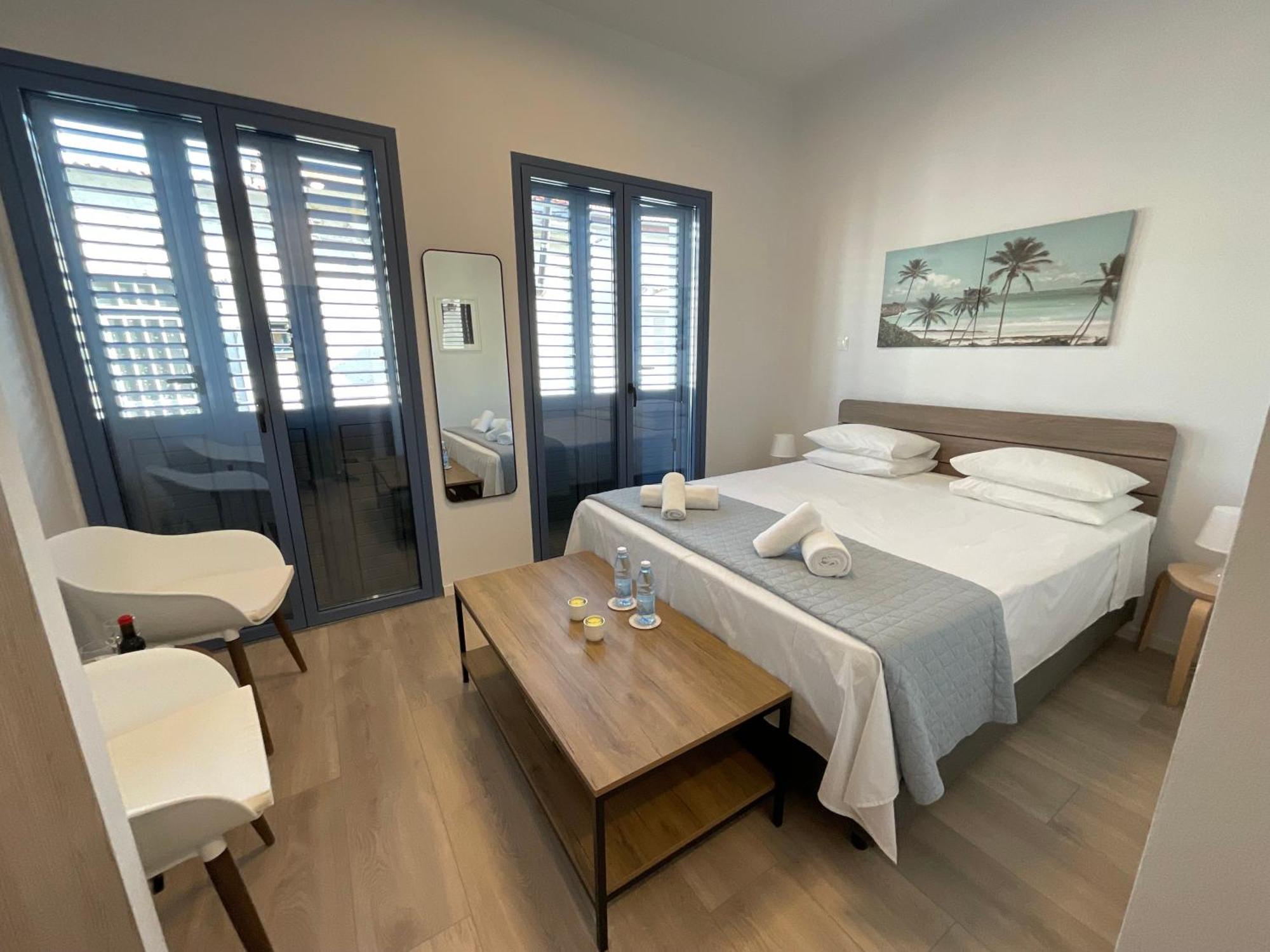 Le Voyageur By The Sea - Furnished Rooms Larnaka Exterior foto